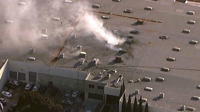 At least two dead after small plane crashes into building in southern California  -VIDEO 