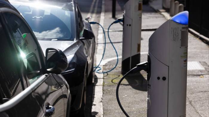 UK EV sales hit record in 2024, but fall short of government targets