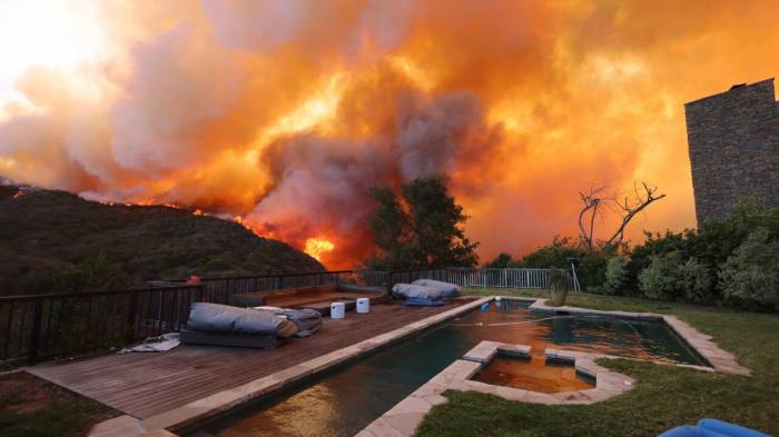 California governor declares state of emergency as wildfire forces mass evacuations  -VIDEO 
