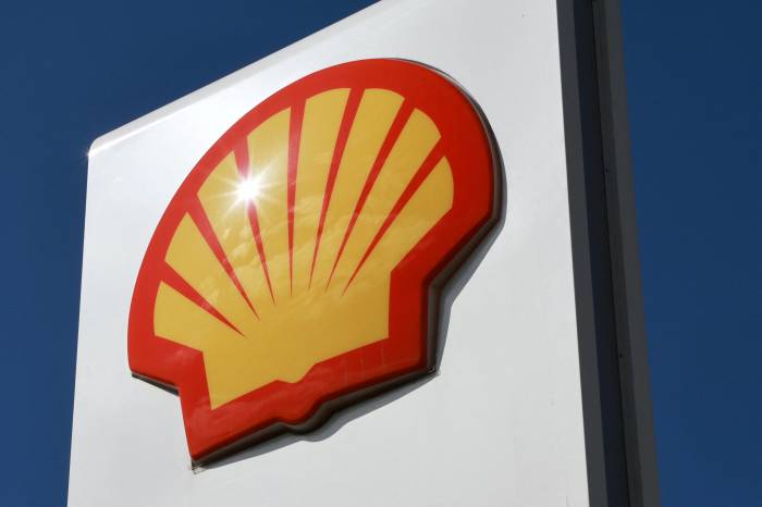 Shell sees decline in gas volumes, weaker trading profits in Q4 2024
