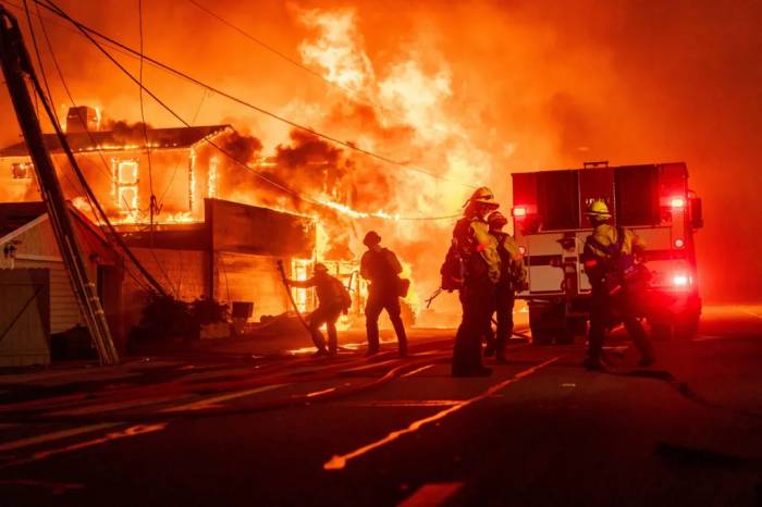 Dramatic scenes from Los Angeles wildfires