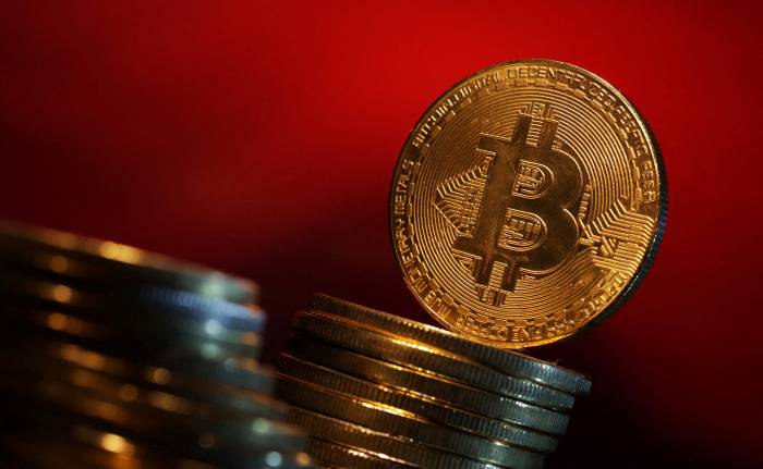 Bitcoin drops to lowest level since November 