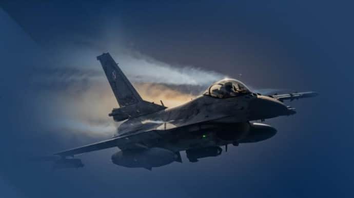 Poland scrambles jets in response to Russia's missile attack 