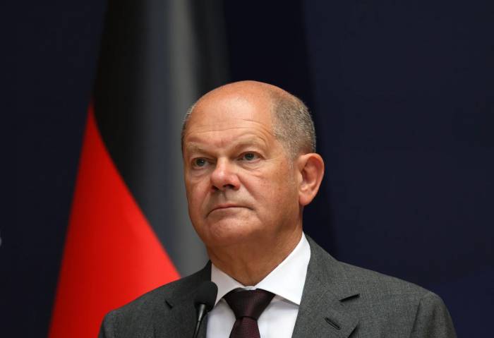 Scholz faces political pressure over €3B Ukraine aid package 