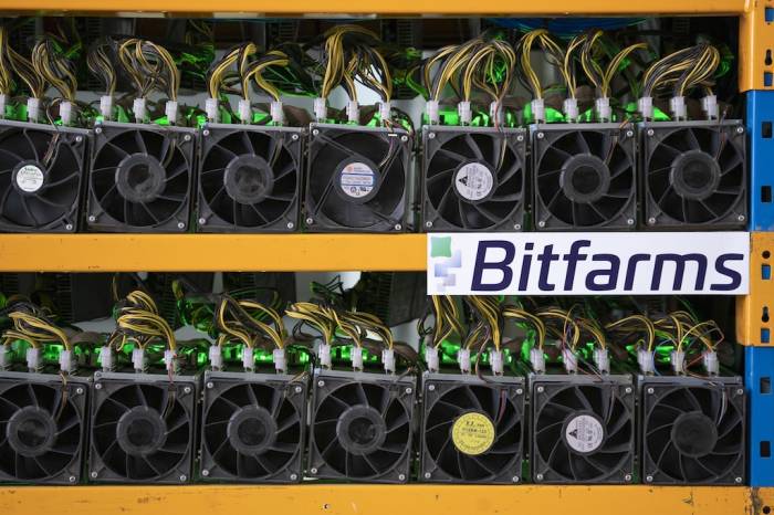 Canadian bitcoin miner Bitfarms considers shift to AI data centers