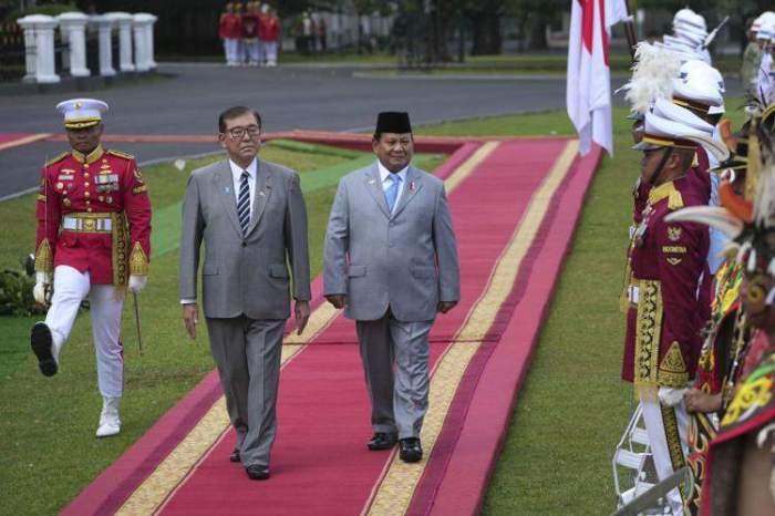 Indonesia and Japan vow stronger defense and economic ties