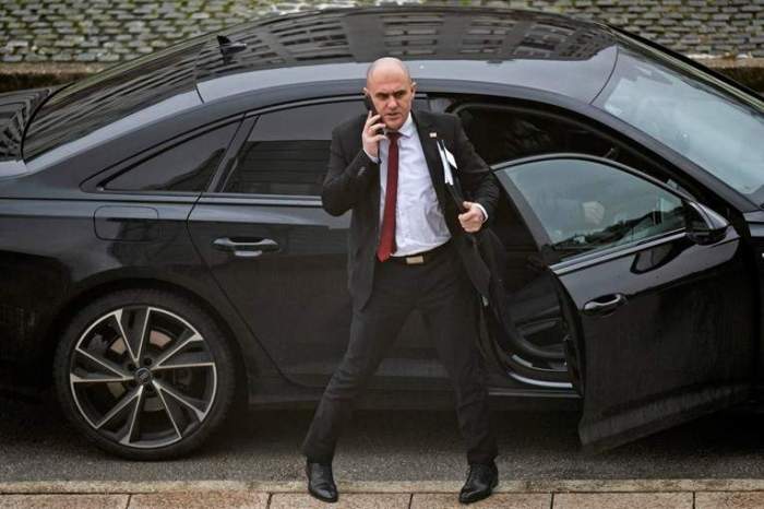 Croatia deputy PM steps down following gun-shooting video controversy 