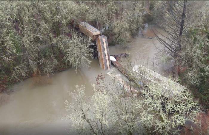 Freight train derails after bridge collapses into the Corvallis River  -VIDEO 