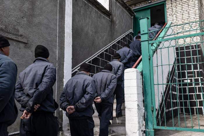 Russia frees 25 Ukrainian prisoners, including Mariupol defenders 