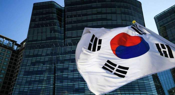 S. Korea to consider accepting captured N. Korean soldiers from Ukraine