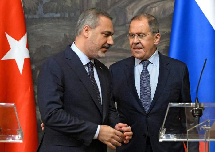 Turkish and Russian Foreign Ministers Discuss Situation in Syria and Ukraine 
