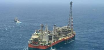 bp starts first gas flow from key West African LNG project