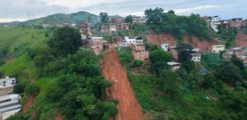 At least 10 dead as landslides hit southeast Brazil
