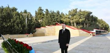 Azerbaijan’s president pays tribute to 20 January martyrs