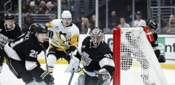 NHL: Crosby, Malkin reach milestones in Penguins' 5-1 victory over Kings