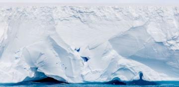 World's largest iceberg on track to collide with British island 