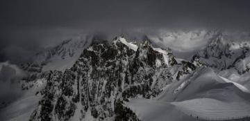 French Alps avalanches kill five skiers