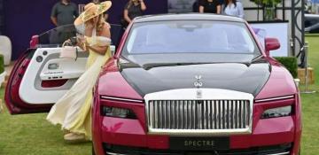 Rolls-Royce factory to expand for more bespoke cars 