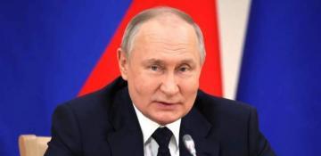 Putin says ready to talk with new U.S. administration on Ukraine crisis 