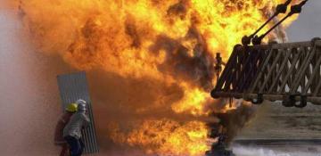 Iraq controls massive fire at oil field 