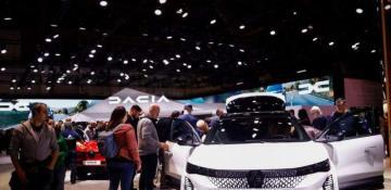 European car sales up 0.9% in 2024, Renault overtakes Stellantis in Dec, ACEA says 