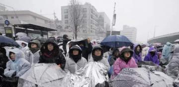 South Korean protesters defy the cold to call for Yoon's removal as the detention deadline approaches