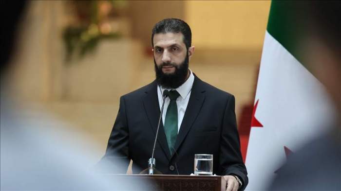 Syria’s new leader meets with Arab League delegation 