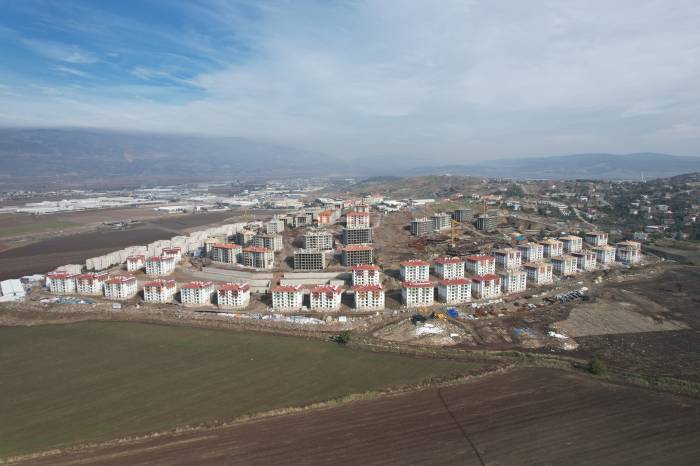 Construction in Azerbaijan Neighborhood in Kahramanmaraş nearing completion 