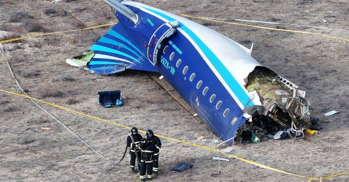  Kazakhstan releases initial findings on AZAL plane crash -   PHOTOS 