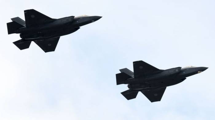 Two US fighter jets make emergency landing in Japan