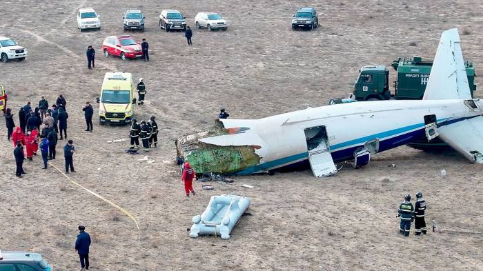 Kremlin declines to comment on preliminary report on Azerbaijani plane crash 
