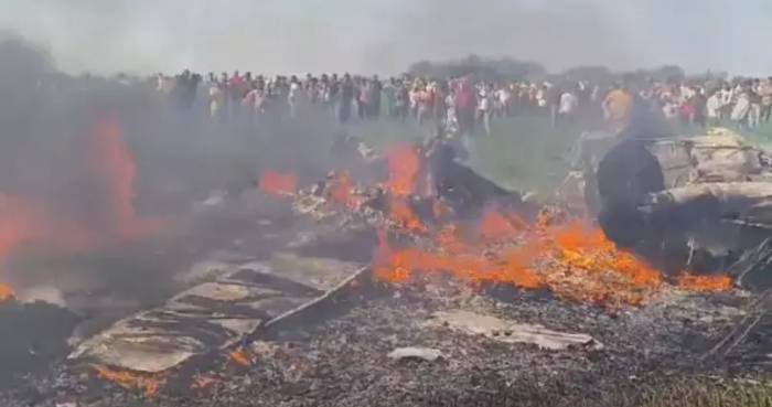 Indian Air Force’s Mirage fighter jet crashes during training - VIDEO 