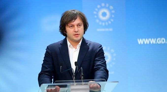 Ecuador presidential candidates race to campaign finish 