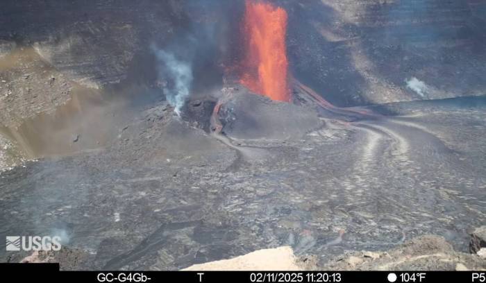 Hawaii’s Kilauea Volcano erupts for 9th time since December -  LIVE 