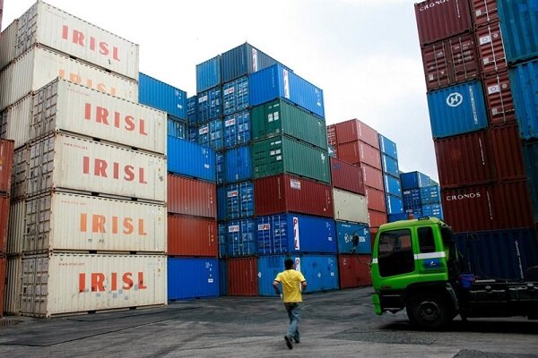 Iran targets 2 bln USD in annual free trade zone exports 