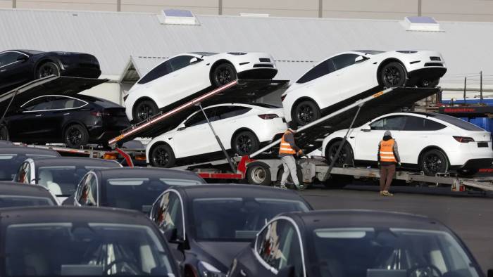 Are Elon Musk’s politics costing Tesla sales? 