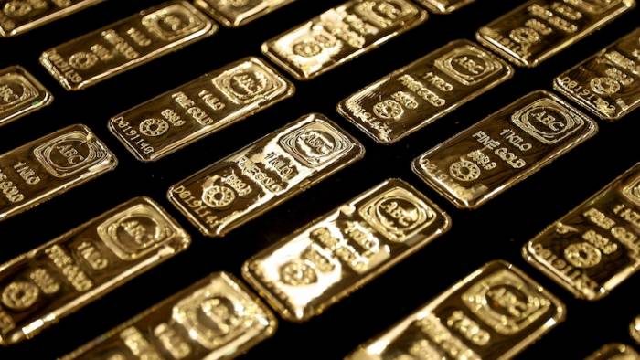 Gold soars to new record as global tensions escalate