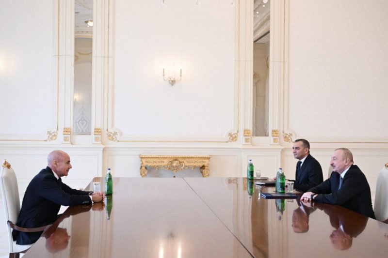 President Ilham Aliyev received President of International Ski and Snowboard Federation 