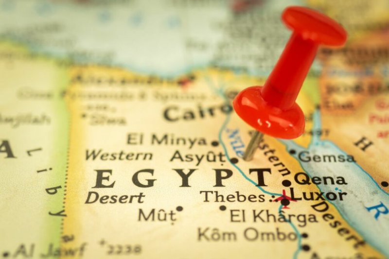  Is Egypt shifting alliances? Who really controls investments in the country? 