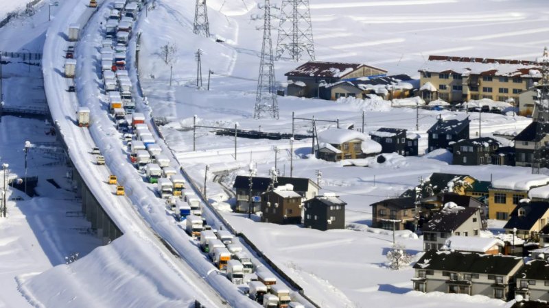 Japan faces continued snowstorm warnings and avalanches