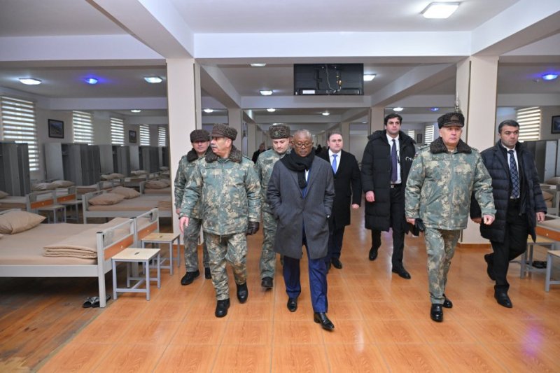 Guinea-Bissau President visits Azerbaijan's commando military uni 