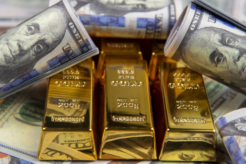 Gold prices drop as US dollar strengthens, Treasury yields rise