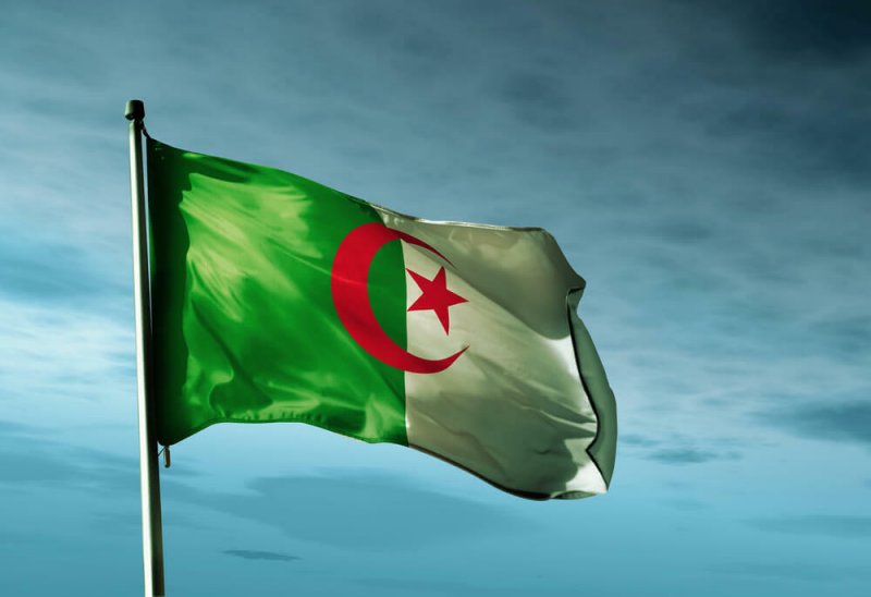 Algeria warns France against altering 1968 migration pact