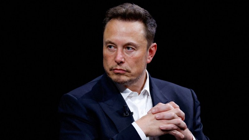 Elon Musk hits back at critics questioning his US citizenship