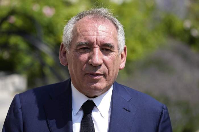 French PM François Bayrou wins against no-confidence vote 
