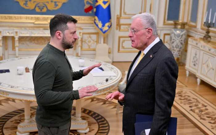 US envoy meets Zelenskyy after Trump criticizes Ukraine 