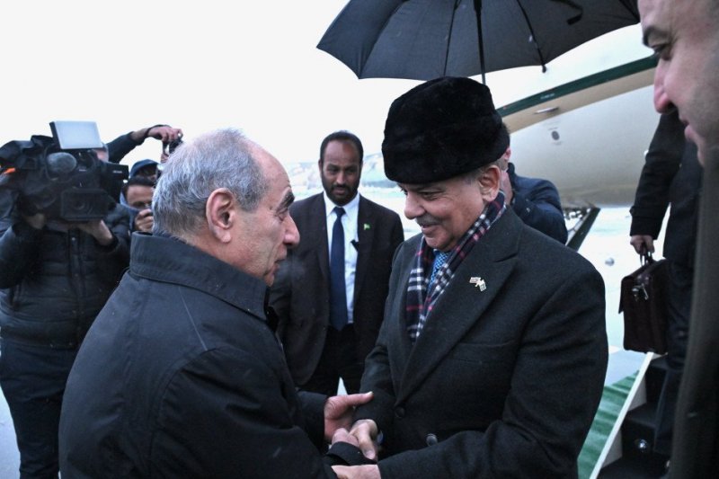 News about - Pakistan's Prime Minister Muhammad Shehbaz Sharif arrives in Azerbaijan for an official state visit  -PHOTO 