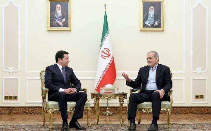 Iranian President receives Assistant to Azerbaijani President