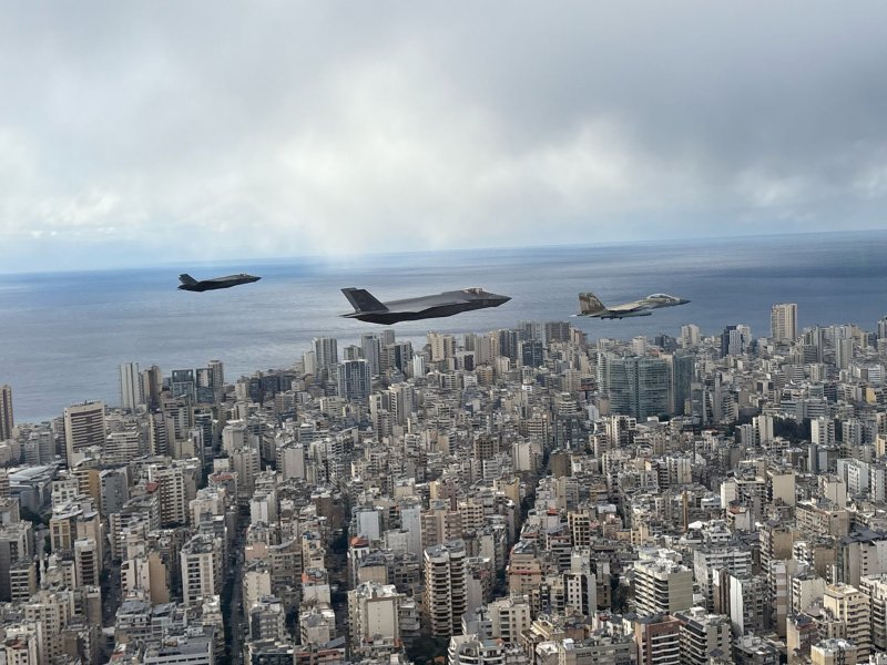 Israeli fighter jets fly low over Nasrallah’s funeral in Beirut  -PHOTO -VIDEO  