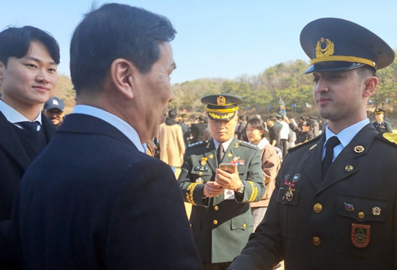 Azerbaijani serviceman awarded for excellence at Korea Military Academy graduation